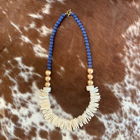 🌾 Navy & Gold Statement Necklace - Picture 3 of 5